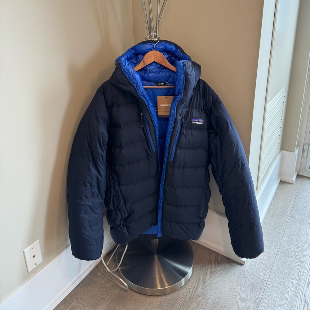 Patagonia down jacket size large (L).  Like new.